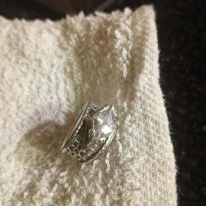 Elegant Silver Ring